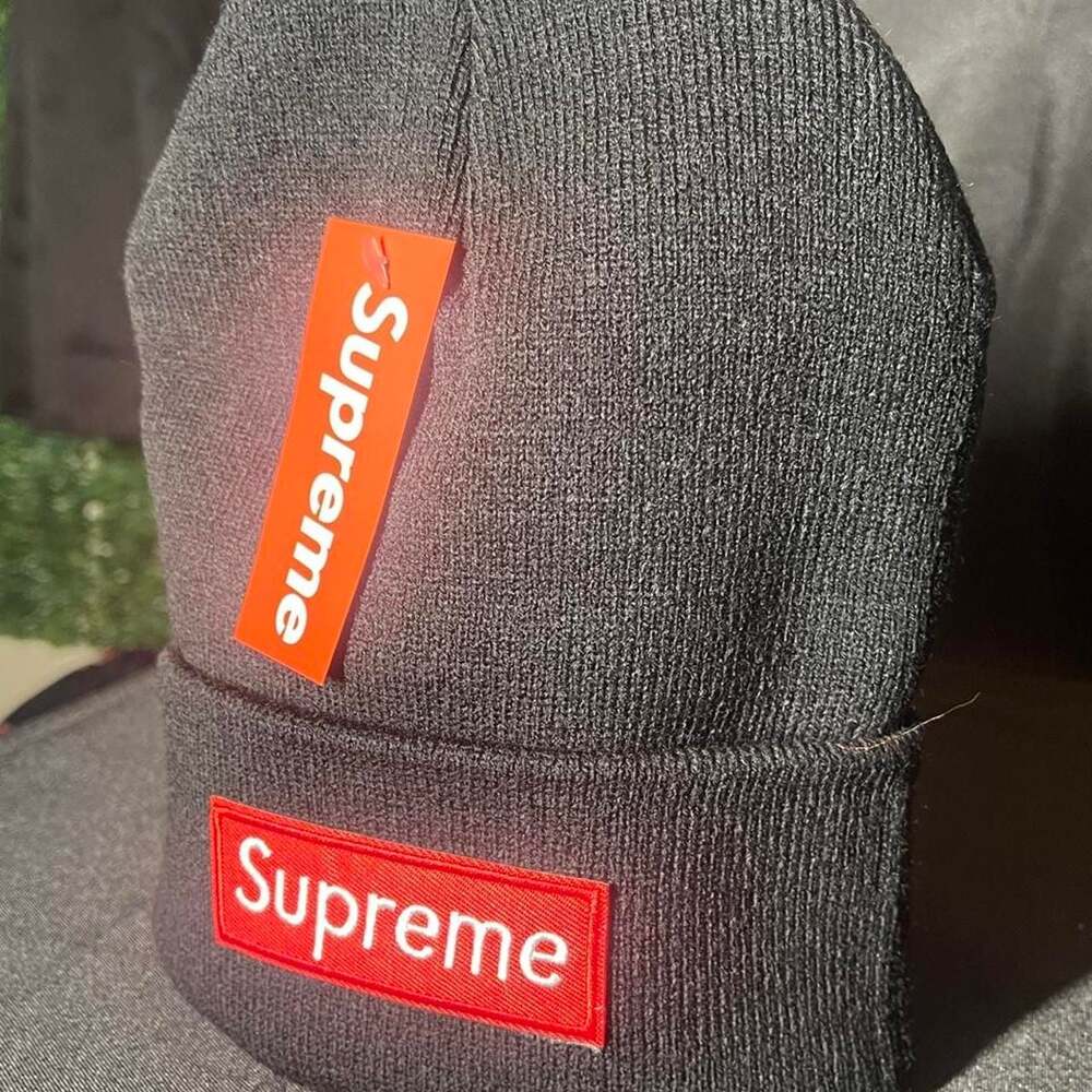 Supreme Red Box Logo Beanie Black